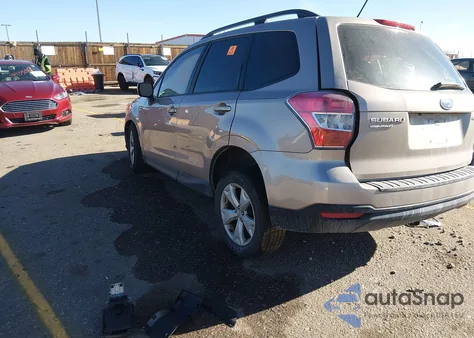 2014 Subaru Forester 2.5I Premium z USA, uszkodzony, nr VIN JF2SJAEC2EH540474